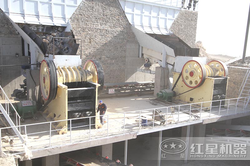 912顎式破石機產(chǎn)量是多少？一臺價格多少錢？